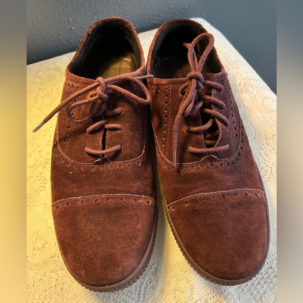 Women’s Burgundy Suede Oxford Shoes